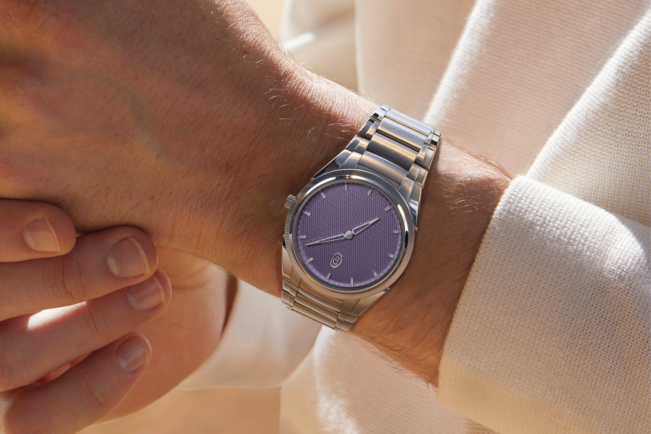 Parmigiani Fleurier TONDA PF Automatic 36MM Soft Violet SHH Edition Wristshot
