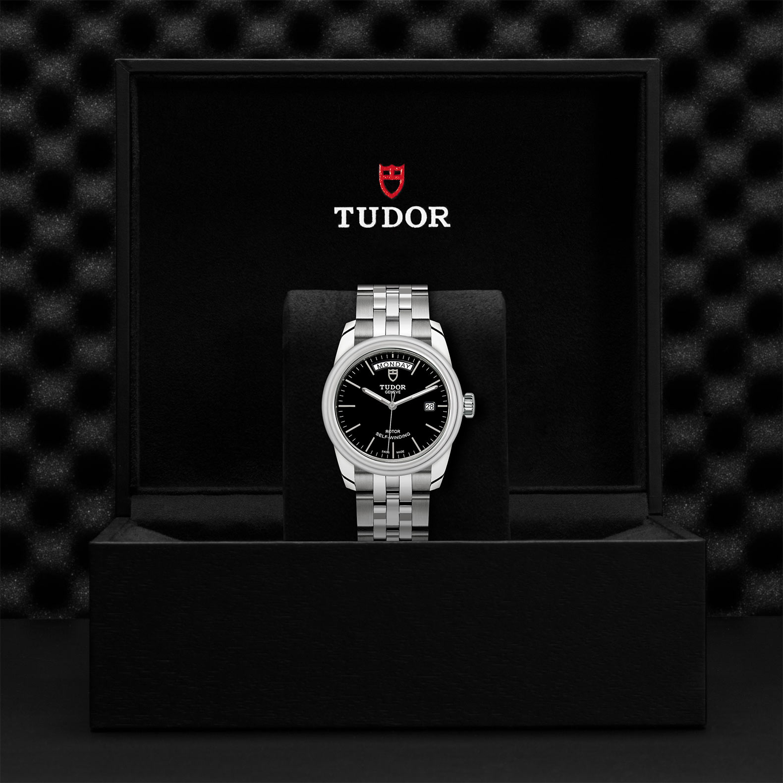 tudor glamour date & day